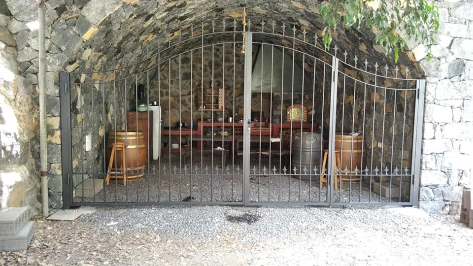 puerta metalica Taller Yepabely