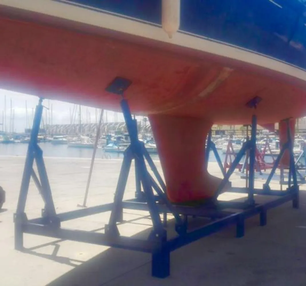 soporte en uso Taller Yepabely